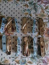 Sei maniglie in ottone per legno