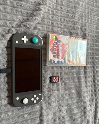 Nintendo Switch Lite + 2 giochi