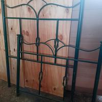 Letto singolo in ferro battuto