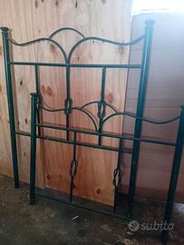 Letto singolo in ferro battuto