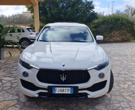 Maserati levante gransport 275 cv diesel