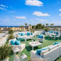 Immobile indipendente con terrazza vista mare