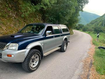 MITSUBISHI L200