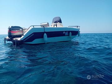 Tecnomariner stealth opera 5.65 mt