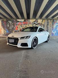 Coupe 2.0 tfsi S line s-tronic COMPETITION