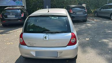 Renault clio storia ( benzina + gpl )