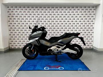 HONDA Forza 750 Garantita e Finanziabile