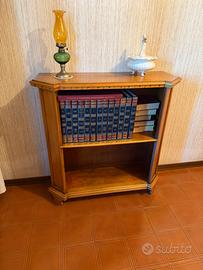 Piccolo mobile libreria in legno