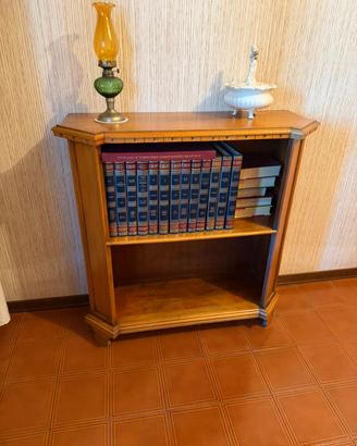 Piccolo mobile libreria in legno