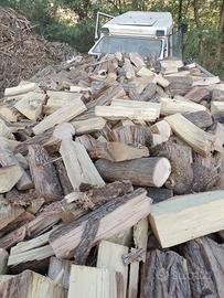 Rimorchio di legna da ardere