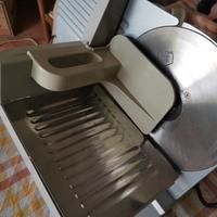 Affettatrice elettrica piccola per uso quotidiano