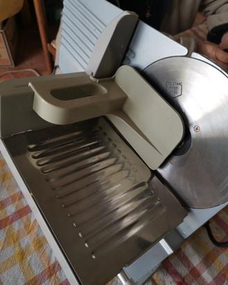 Affettatrice elettrica piccola per uso quotidiano