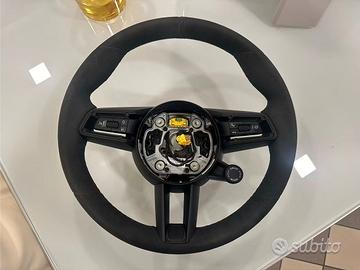 Porsche Macan Volante