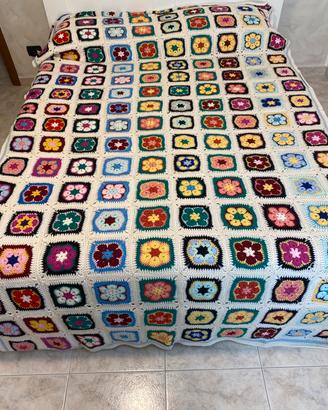 Coperta a moduli granny square uncinetto