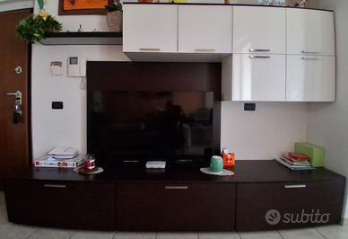 Arredo completo parete soggiorno