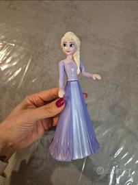Elsa Frozen sorpresa Kinder 2025