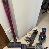 Dyson V8 - leggere descrizione