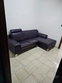 divano con penisola in ecopelle 