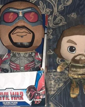 2 Peluche supereroi Aquaman,Falcon marvel avengers