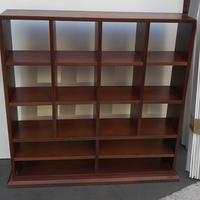 mobilino in legno colore mogano 