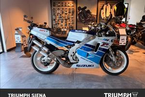 SUZUKI RGV 250