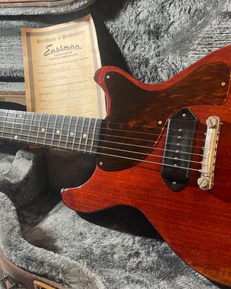 Chitarra Eastman DB55/V Varnish Double Cut