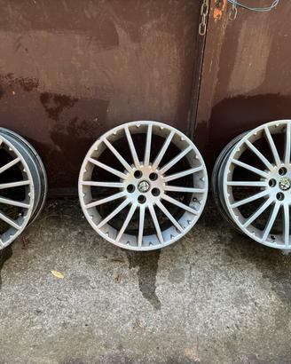 3 cerchi in lega originali 17’’ originali alfa
