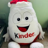 Pupazzo gigante kinder