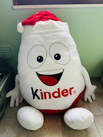 Pupazzo gigante kinder