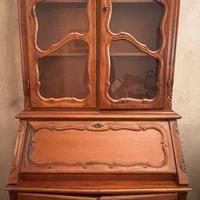 Vetrina antica con scrittoio