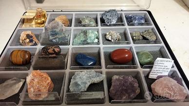 Collezione minerali e gemme - Collezionismo In vendita a Ancona