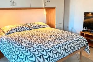 Fiumicino monolocale arredato con balcone