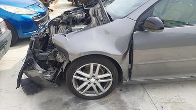 Golf V  1.9 tdi 105 INCIDENTATA