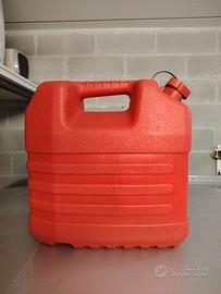 TANICHE PER CARBURANTE DA 20 LITRI