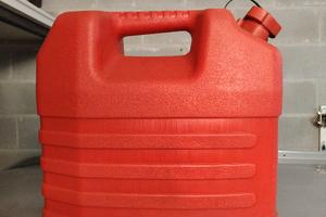 TANICHE PER CARBURANTE DA 20 LITRI