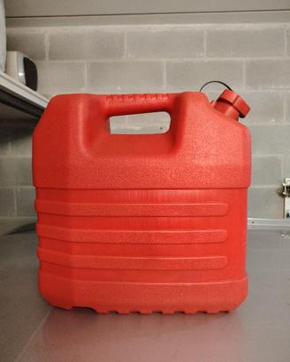 TANICHE PER CARBURANTE DA 20 LITRI