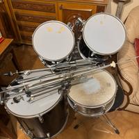 Batteria acustica completa di tutto