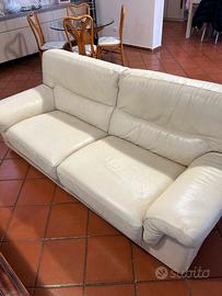 Divani in pelle bianca