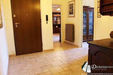 Via principe amedeo ampio appartamento con terrazz