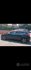VOLVO V40 R-DESIGN GEARTRONIC MOMENTUM 