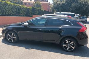 VOLVO V40 R-DESIGN GEARTRONIC MOMENTUM 