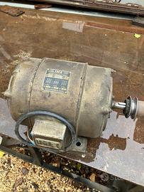 Motore elettrico trifase