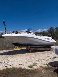 Walkaround 6,35 m semicabinato – Mercury 115 CV