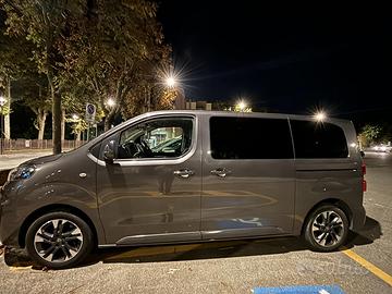 Opel Zafira Life  attrezzata disabili 180 cv