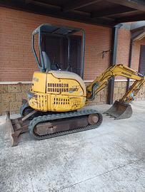 Miniescavatore Komatsu 22 ql