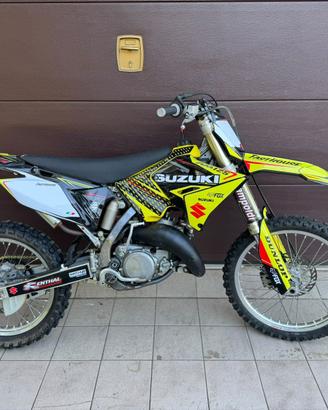 Suzuki RM 125 2T