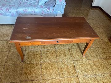 Tavolino basso con cassetto