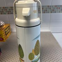 Contenitore isolato per bevande