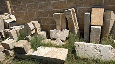 Antichi piezzi di pietra leccese