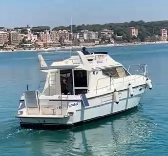 CABINATO a Motore AZIMUT AZ35 